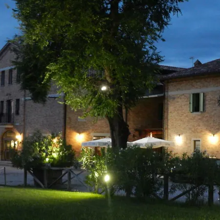 فندق مبيت وإفطار Le Giarine 3*